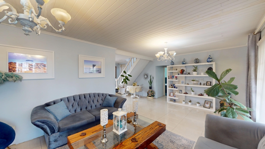 4 Bedroom Property for Sale in Rustdal Western Cape